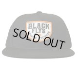 BLACK FLYS (ブラックフライ) | SEMICIRCLE SNAPBACK CAP 